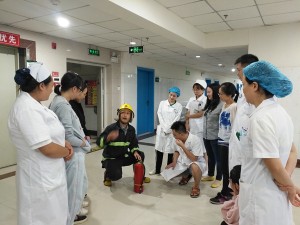 眼耳鼻喉科、口腔科联合开展火灾应急演练