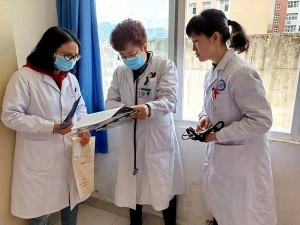 凉山州第一人民医院专家到宁南县人民医院 儿科进行教学查房