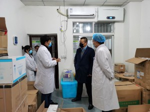 副县长邰康宁到我院检查疫情防控物资储备情况