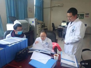 自贡四院专家帮扶县医院放射科