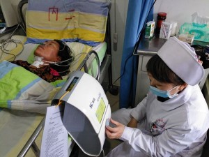 脑梗患者的福音 --吞咽神经和肌肉电刺激仪