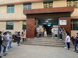 宁南县人民医院开展新冠病毒灭活疫苗接种不良事件应急处置演练