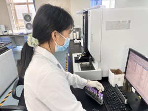5岁男孩为何高烧不退？