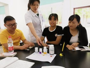 我院举办全县艾滋病抗病毒治疗培训班