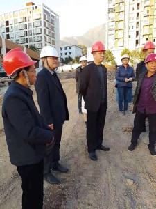 县委副书记、县长王潇督导县人民医院第二住院大楼工程建设