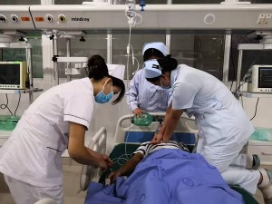 强化安全意识，提高应急处理能力  一ICU举行应急演练